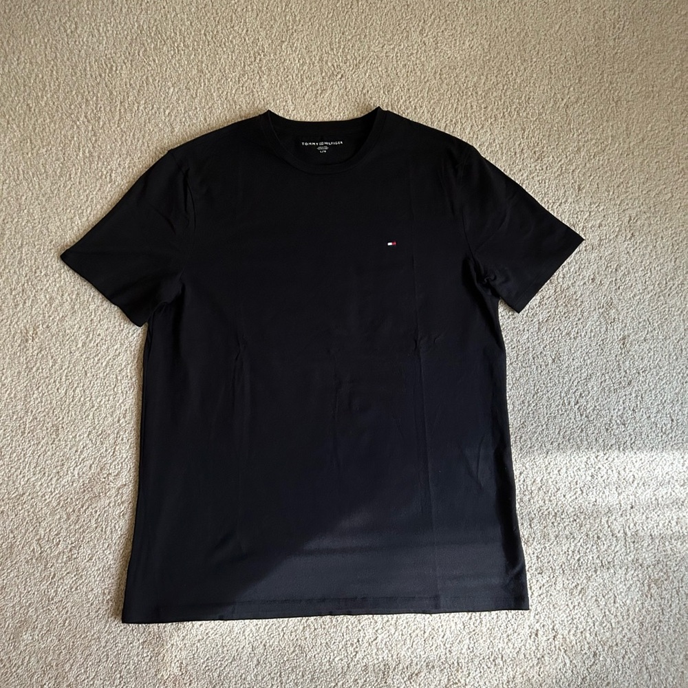 Tommy Hilfiger t shirt excellent condition